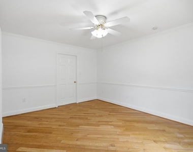 6503 Anna Maria Court - Photo Thumbnail 4