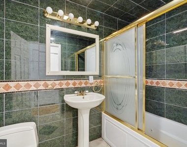 6503 Anna Maria Court - Photo Thumbnail 8