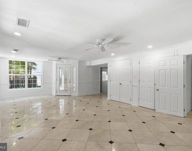 6503 Anna Maria Court - Photo Thumbnail 41