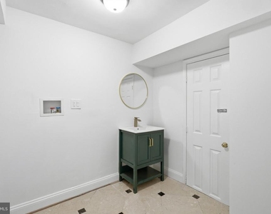 6503 Anna Maria Court - Photo Thumbnail 40