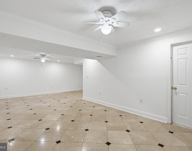 6503 Anna Maria Court - Photo Thumbnail 35