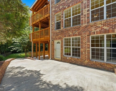 6503 Anna Maria Court - Photo Thumbnail 46