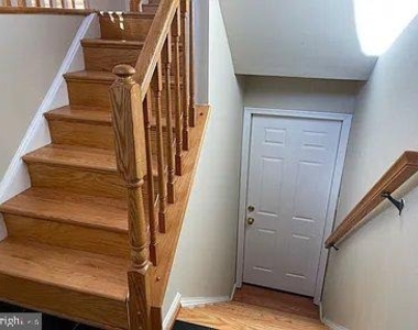 5473 Middlebourne Lane - Photo Thumbnail 2
