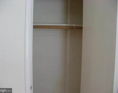 125 Pocono Place - Photo Thumbnail 10