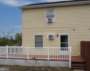 125 Pocono Place - Photo Thumbnail 16