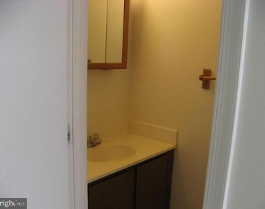 125 Pocono Place - Photo Thumbnail 6