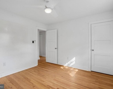 10316 Monroe Court - Photo Thumbnail 13