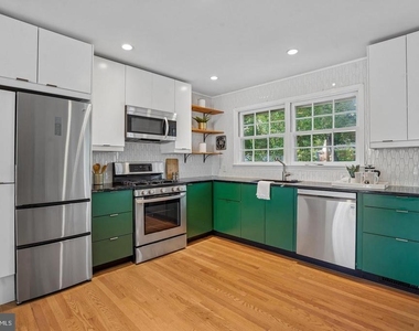 10316 Monroe Court - Photo Thumbnail 5
