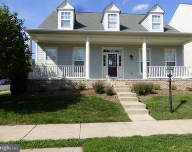1407 Graham Drive - Photo Thumbnail 1