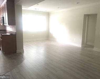 401 Commonwealth Avenue - Photo Thumbnail 40