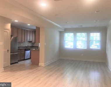 401 Commonwealth Avenue - Photo Thumbnail 45