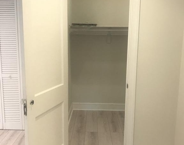 401 Commonwealth Avenue - Photo Thumbnail 2