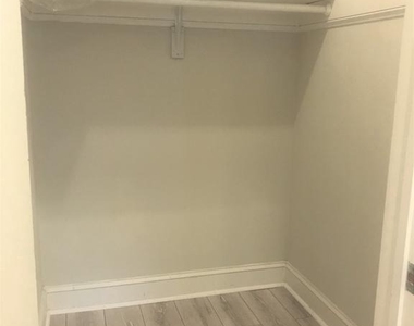 401 Commonwealth Avenue - Photo Thumbnail 3