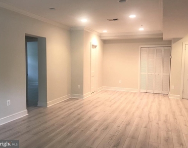 401 Commonwealth Avenue - Photo Thumbnail 14