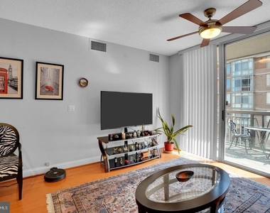 1020 Highland Street N - Photo Thumbnail 6