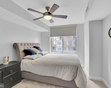 1020 Highland Street N - Photo Thumbnail 11