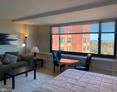 1011 Arlington Boulevard - Photo Thumbnail 6