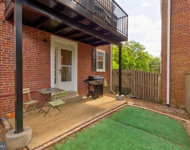 3000 S Columbus Street - Photo Thumbnail 4