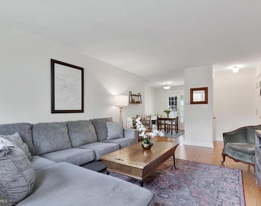 3000 S Columbus Street - Photo Thumbnail 7