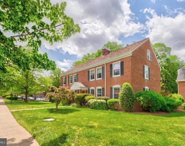 3000 S Columbus Street - Photo Thumbnail 1