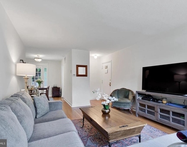 3000 S Columbus Street - Photo Thumbnail 8