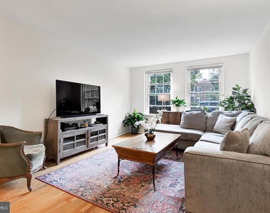 3000 S Columbus Street - Photo Thumbnail 6