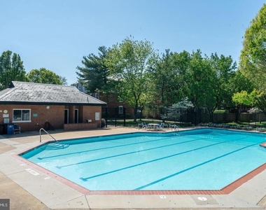 3000 S Columbus Street - Photo Thumbnail 25