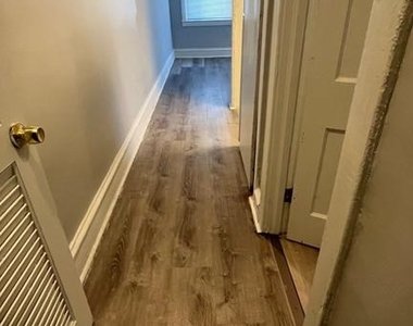 5241 Oxford Avenue - Photo Thumbnail 5