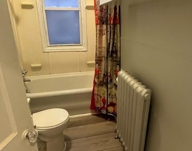 5241 Oxford Avenue - Photo Thumbnail 9