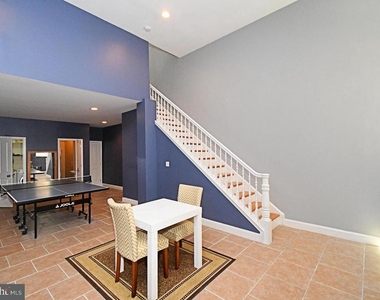 919 N American Street - Photo Thumbnail 30