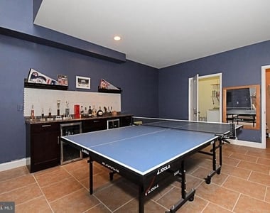 919 N American Street - Photo Thumbnail 32