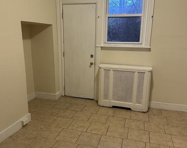 5918 N Franklin Street - Photo Thumbnail 6