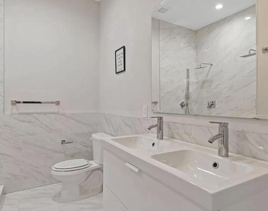 2118 N 8th Street - Photo Thumbnail 9