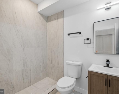 2449 N 6th Street - Photo Thumbnail 3