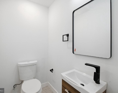 2449 N 6th Street - Photo Thumbnail 9