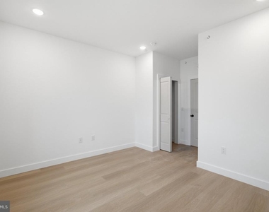 2449 N 6th Street - Photo Thumbnail 13
