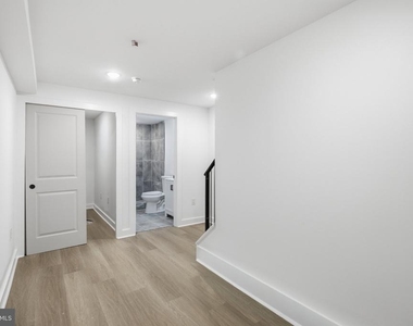 2613 N 12th Street - Photo Thumbnail 14
