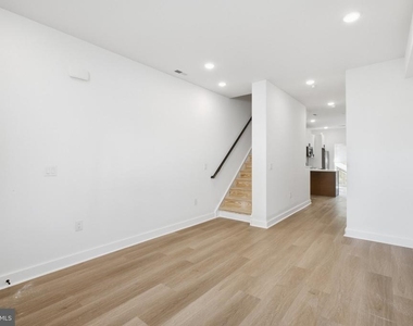 2613 N 12th Street - Photo Thumbnail 7