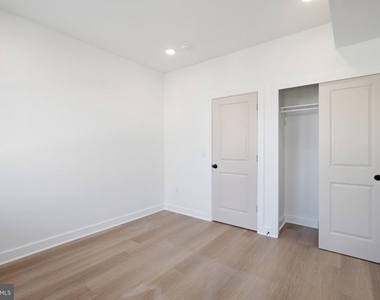 2613 N 12th Street - Photo Thumbnail 22
