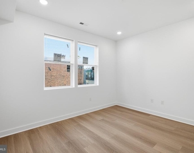731 W Huntingdon Street - Photo Thumbnail 3