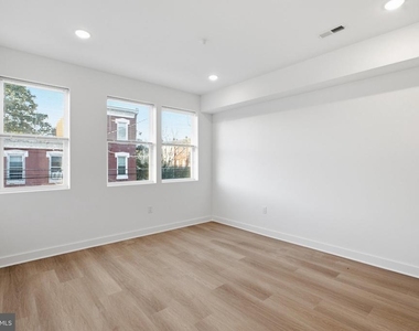 731 W Huntingdon Street - Photo Thumbnail 10