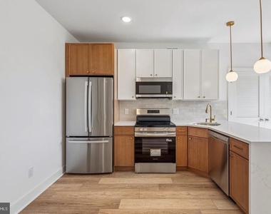 239 S Farragut Street - Photo Thumbnail 19