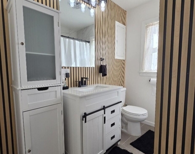 325 N Kendall Avenue - Photo Thumbnail 10