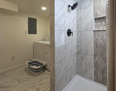 325 N Kendall Avenue - Photo Thumbnail 15