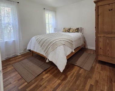 325 N Kendall Avenue - Photo Thumbnail 7