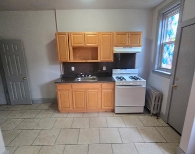 5630 Crowson Street - Photo Thumbnail 3