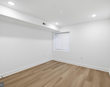 731 W Huntingdon Street - Photo Thumbnail 12