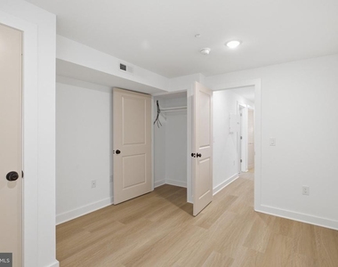 731 W Huntingdon Street - Photo Thumbnail 15