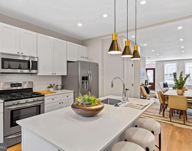 1406 S 23rd Street - Photo Thumbnail 10