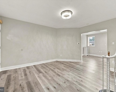 4629 Tampa Street - Photo Thumbnail 1